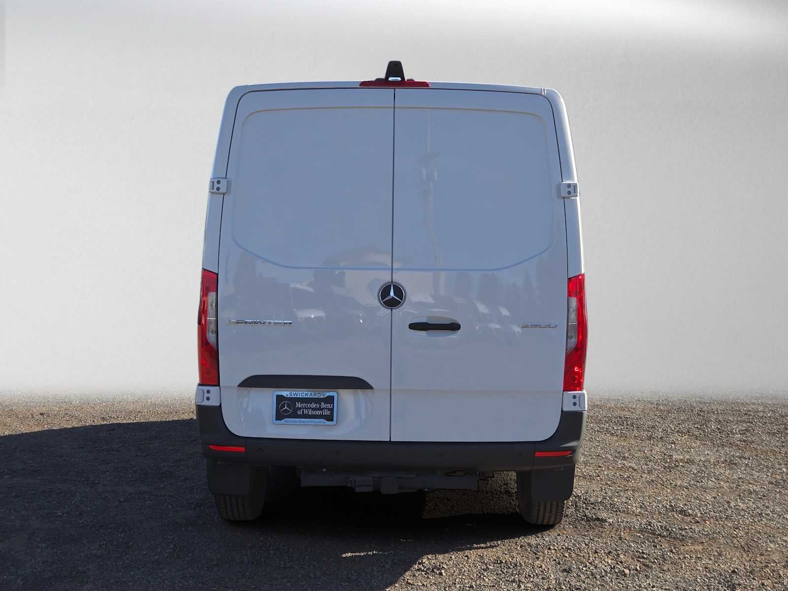 2026 Mercedes-Benz Sprinter Cargo 2500 Standard Roof I4 Diesel 144 RWD