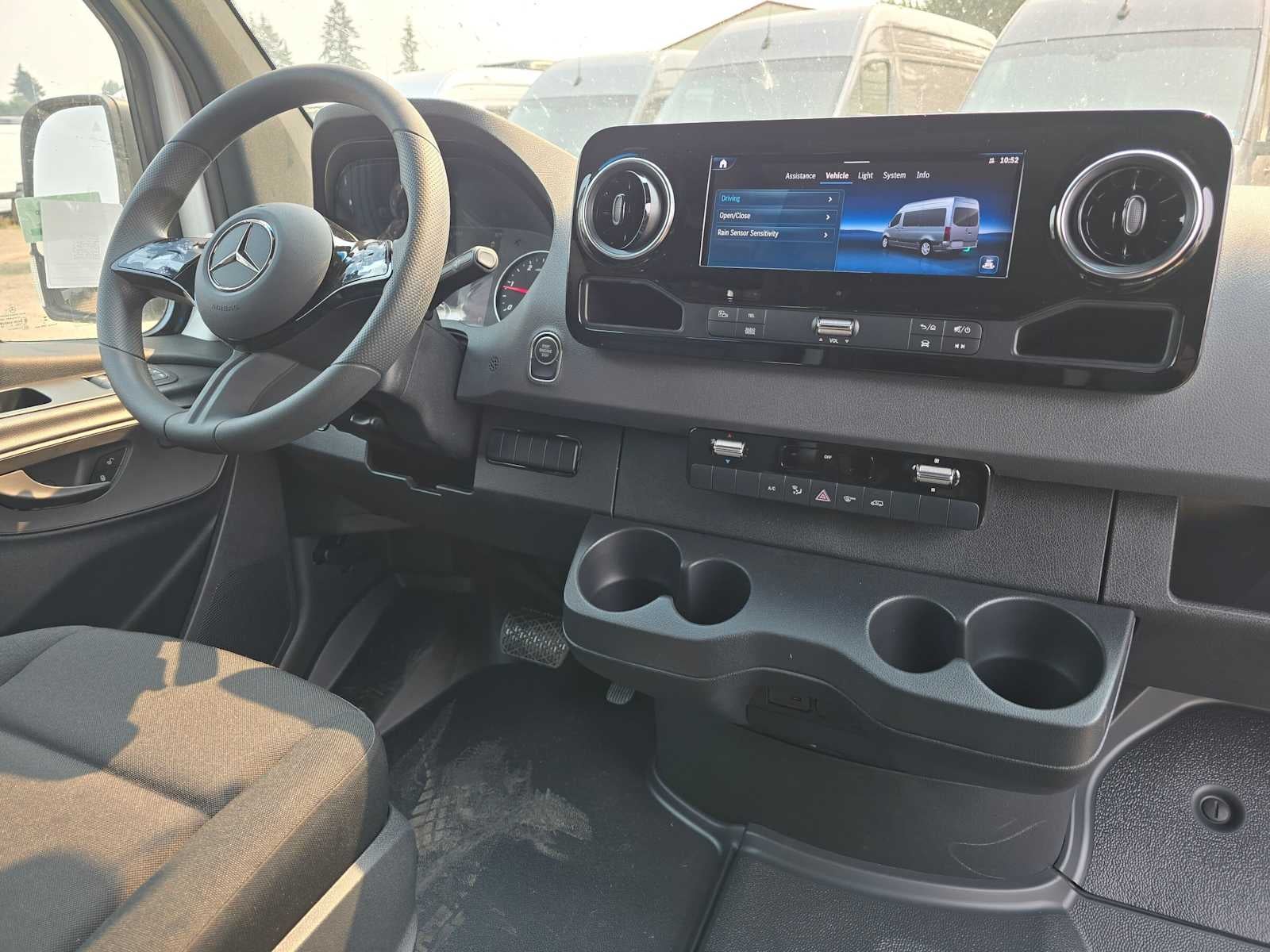 2026 Mercedes-Benz Sprinter 2500 Standard Roof I4 Diesel 144 RWD