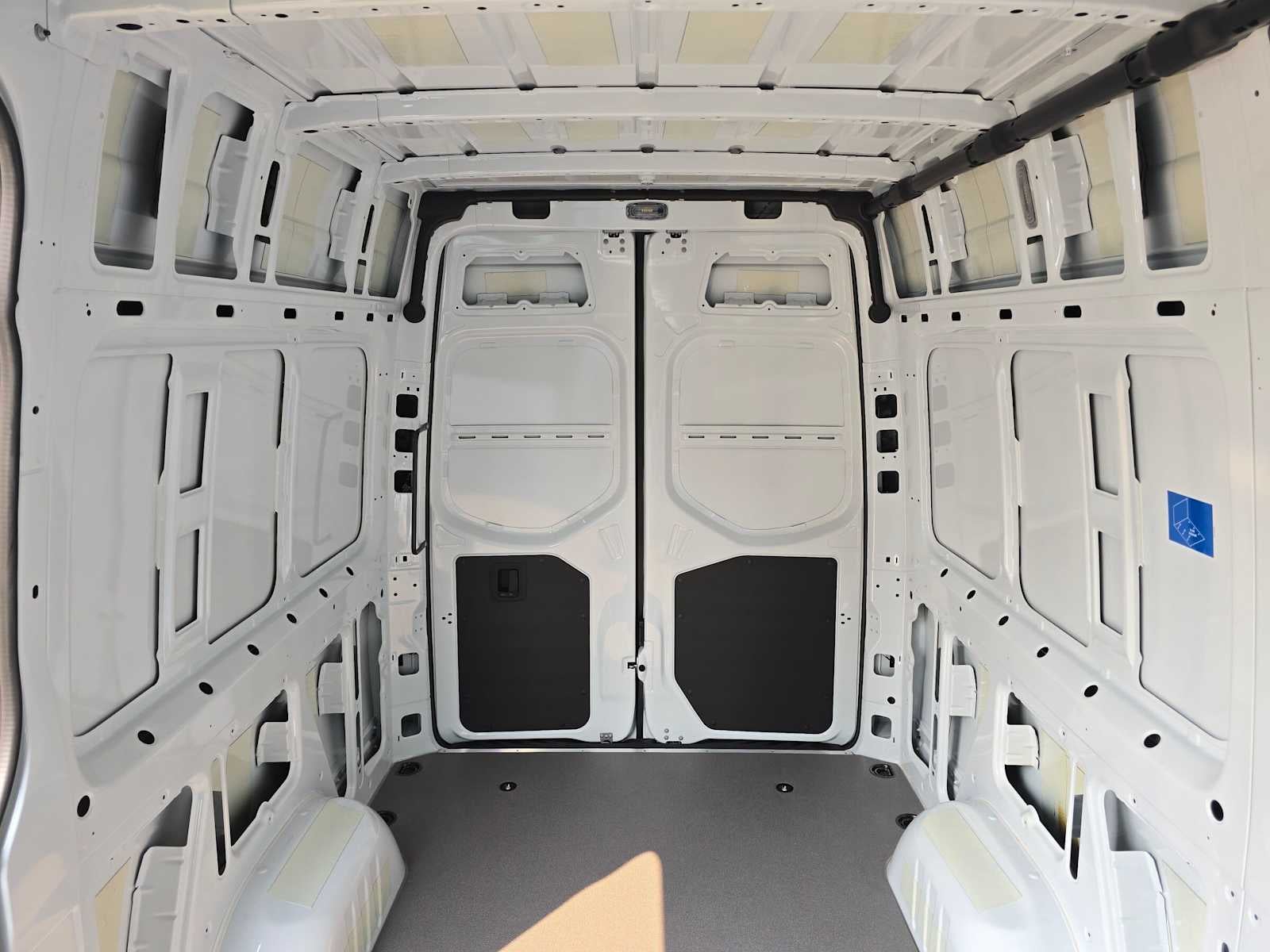 2026 Mercedes-Benz Sprinter 2500 Standard Roof I4 Diesel 144 RWD
