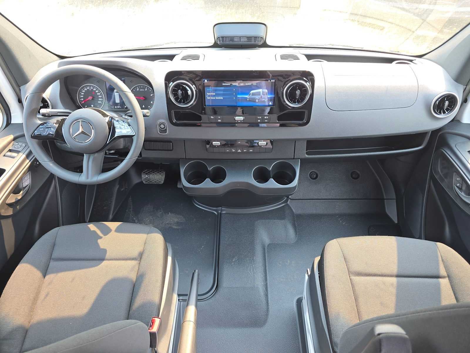 2026 Mercedes-Benz Sprinter 2500 Standard Roof I4 Diesel 144 RWD