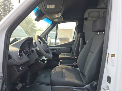 2026 Mercedes-Benz Sprinter 2500 Standard Roof I4 Diesel 144 RWD