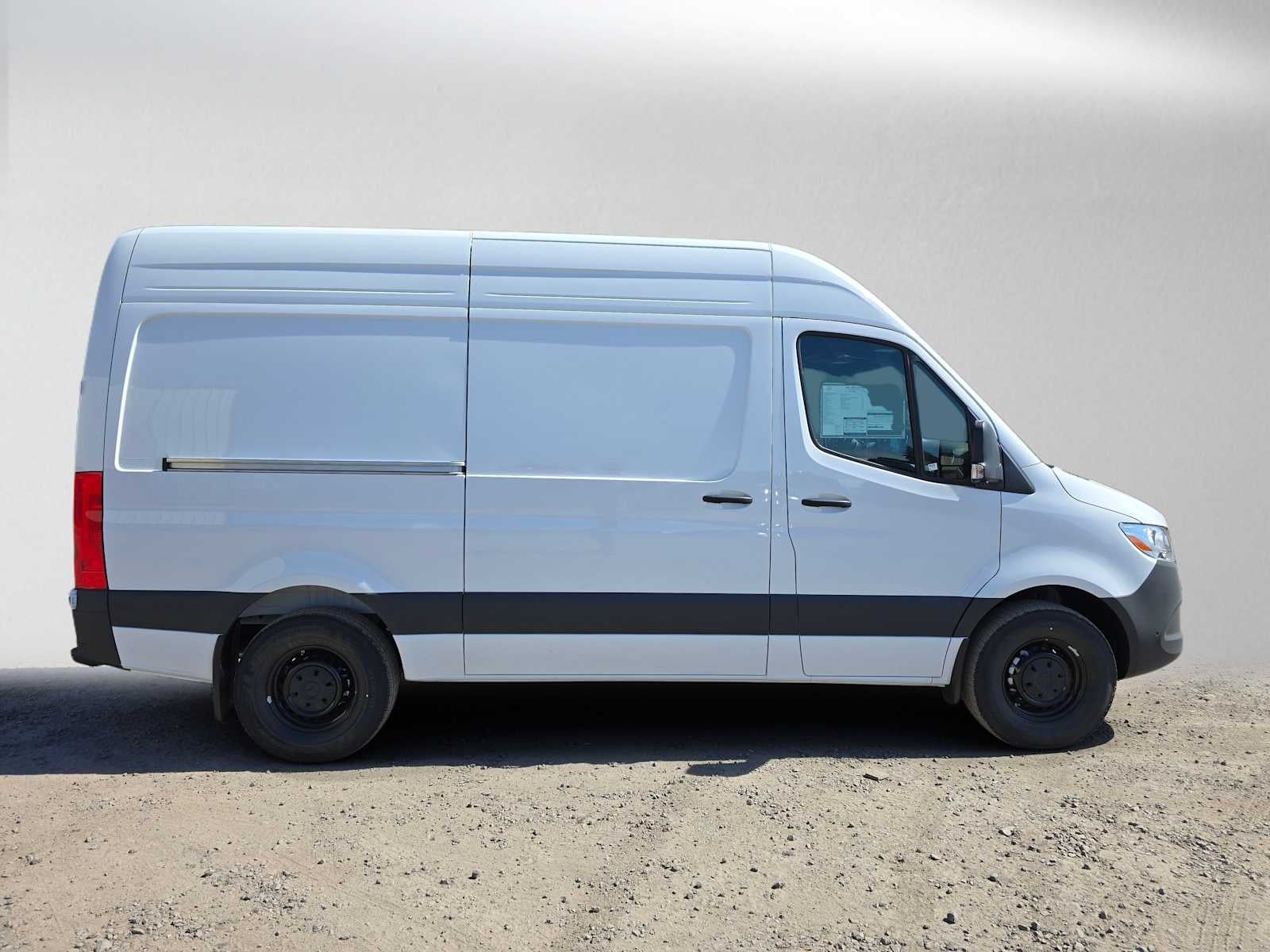 2026 Mercedes-Benz Sprinter 2500 Standard Roof I4 Diesel 144 RWD