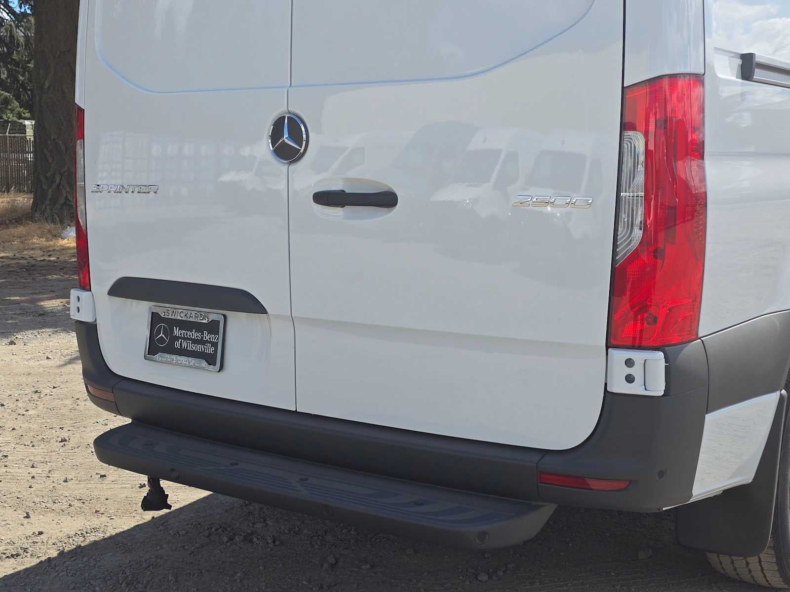 2026 Mercedes-Benz Sprinter Cargo 2500 Standard Roof I4 Diesel 144 RWD