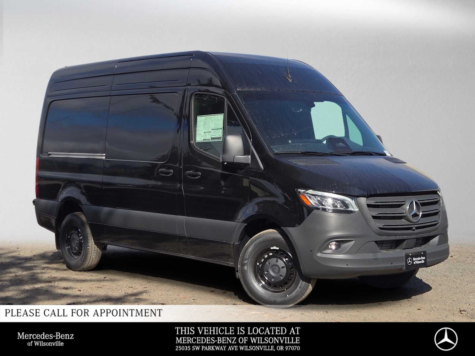 2026 Mercedes-Benz Sprinter Cargo 2500 Standard Roof I4 Diesel 144 RWD