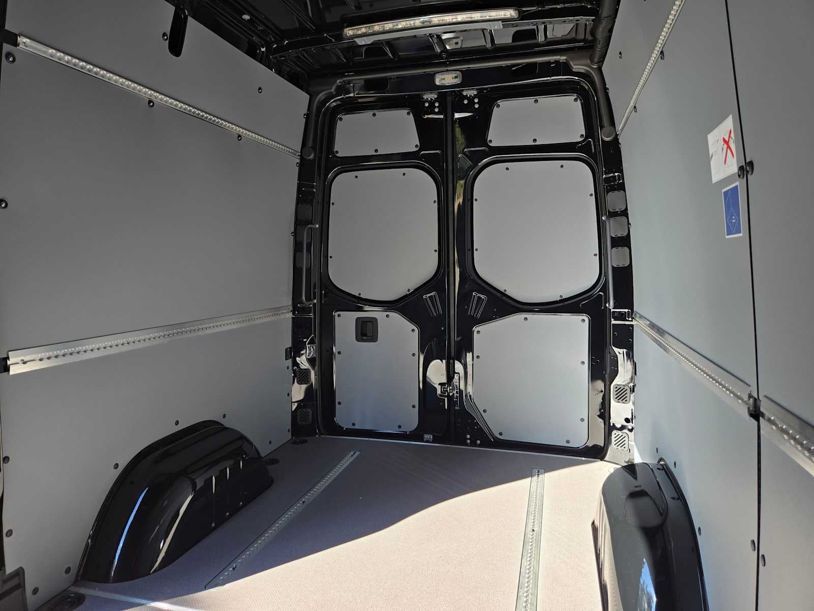 2026 Mercedes-Benz Sprinter Cargo 2500 Standard Roof I4 Diesel 144 RWD