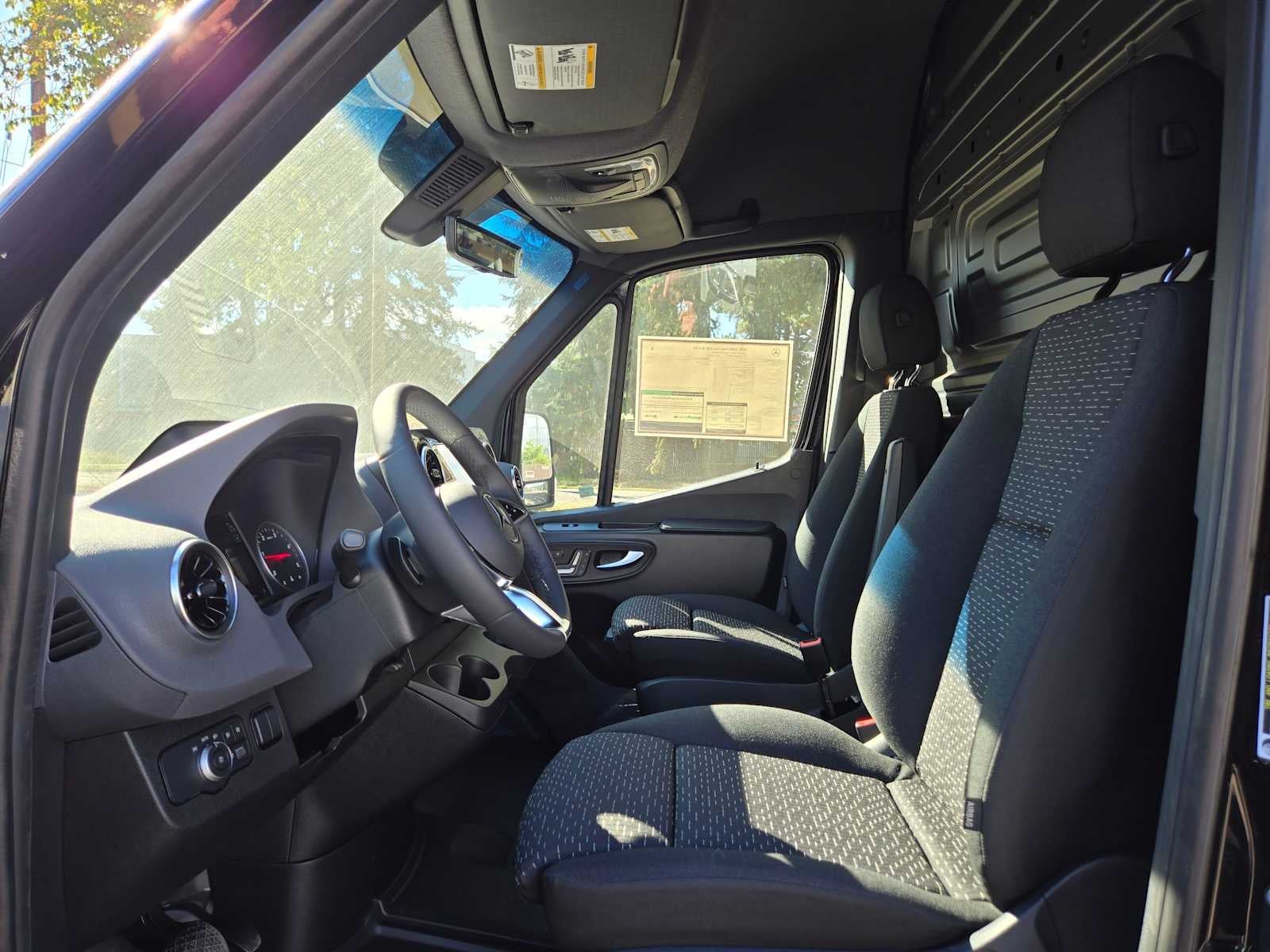2026 Mercedes-Benz Sprinter Cargo 2500 Standard Roof I4 Diesel 144 RWD