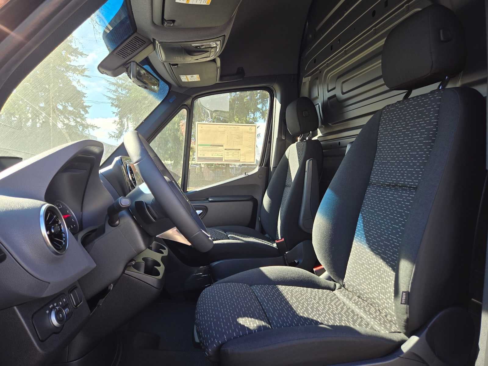 2026 Mercedes-Benz Sprinter Cargo 2500 Standard Roof I4 Diesel 144 RWD