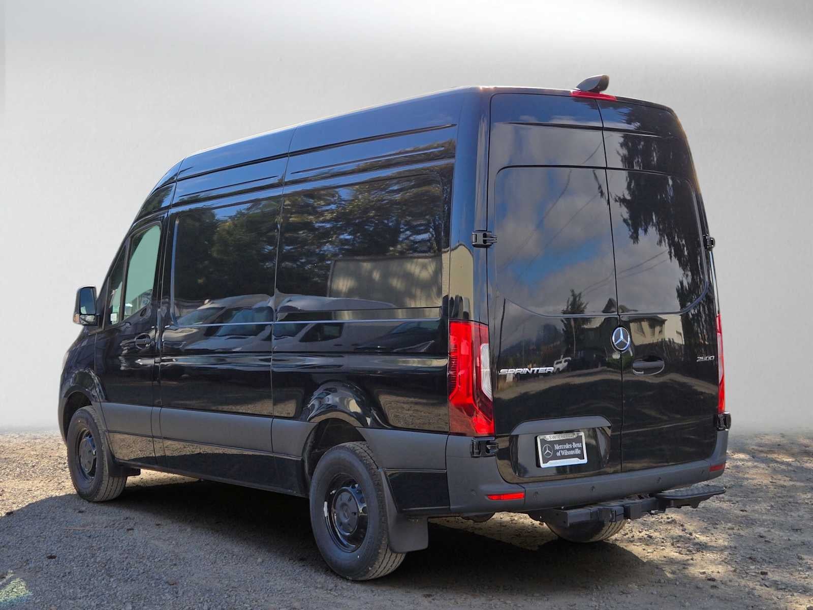 2026 Mercedes-Benz Sprinter Cargo 2500 Standard Roof I4 Diesel 144 RWD