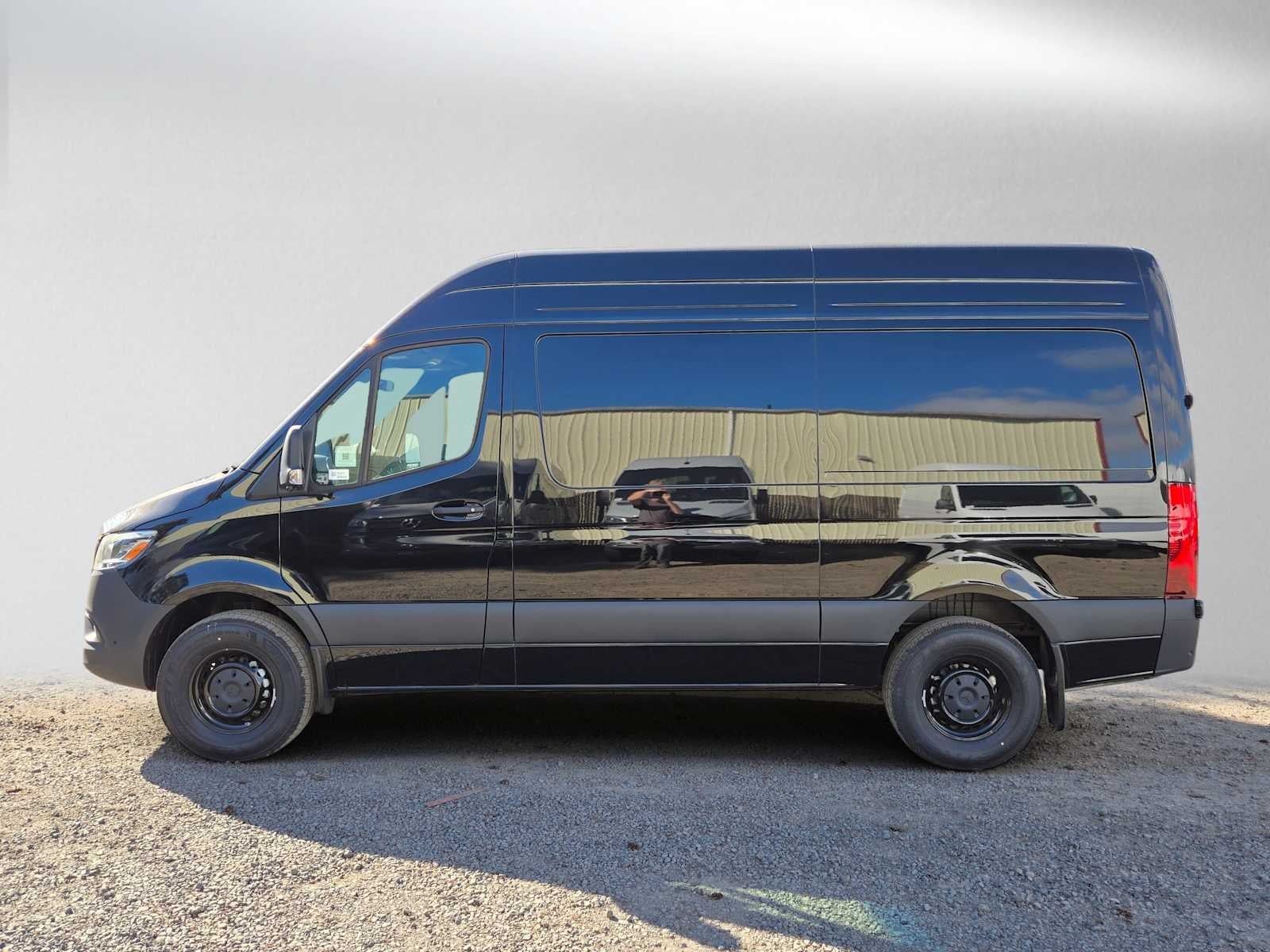 2026 Mercedes-Benz Sprinter Cargo 2500 Standard Roof I4 Diesel 144 RWD