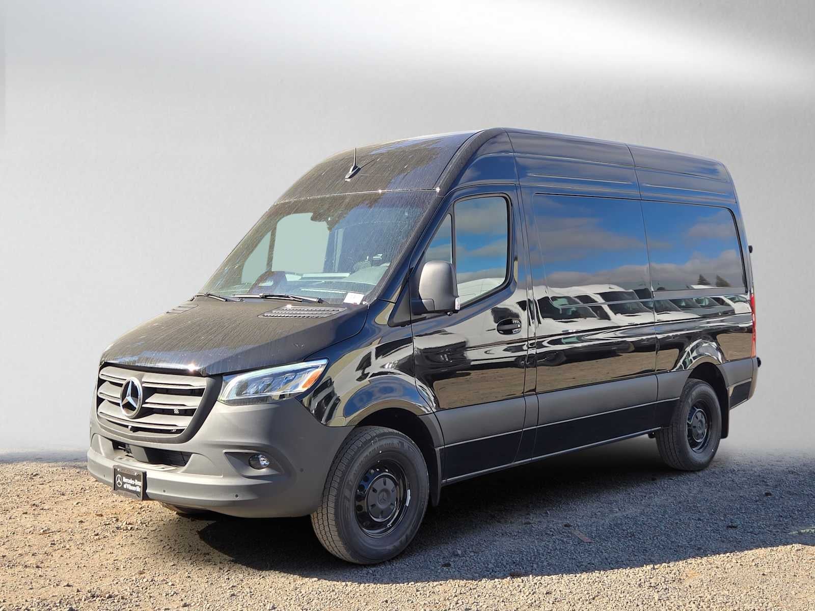 2026 Mercedes-Benz Sprinter Cargo 2500 Standard Roof I4 Diesel 144 RWD