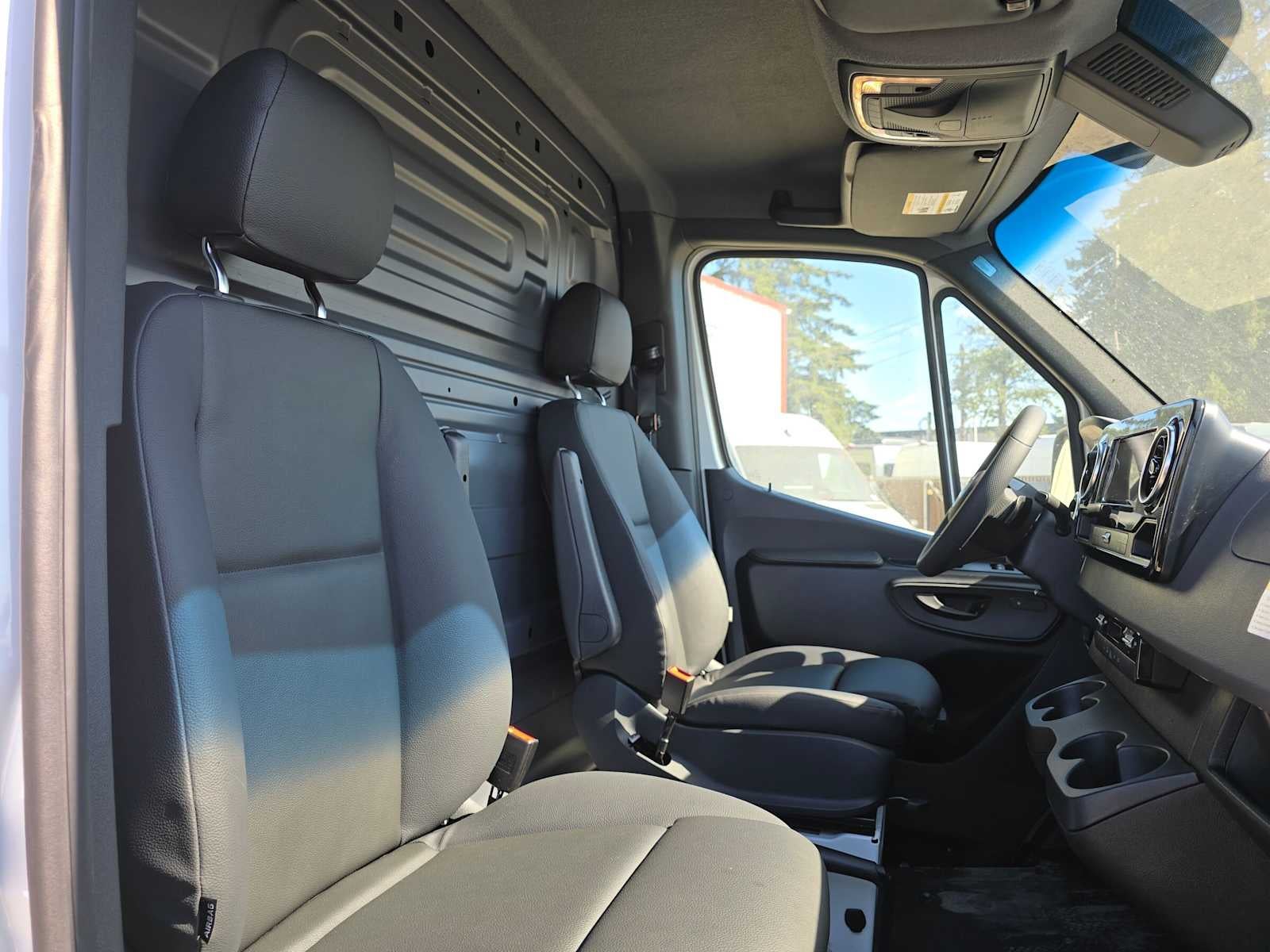 2026 Mercedes-Benz Sprinter 2500 Standard Roof I4 Diesel 144 RWD