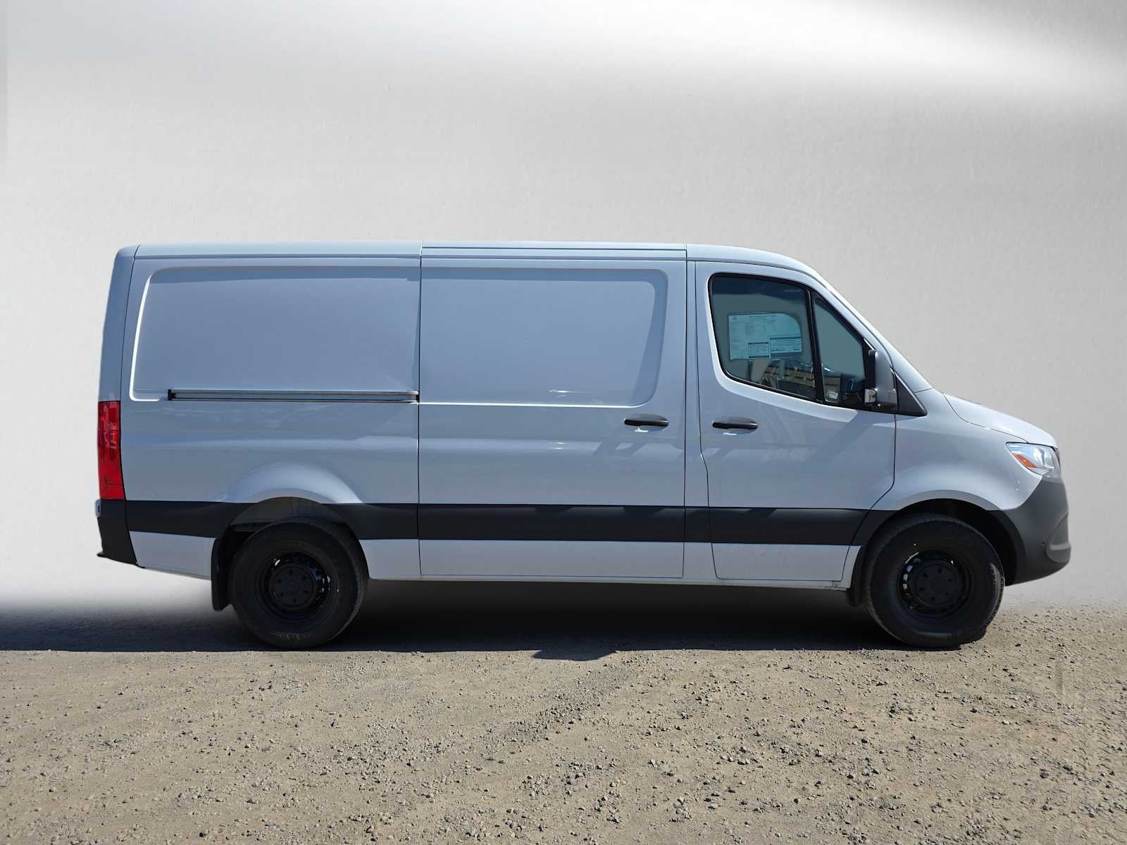 2026 Mercedes-Benz Sprinter 2500 Standard Roof I4 Diesel 144 RWD