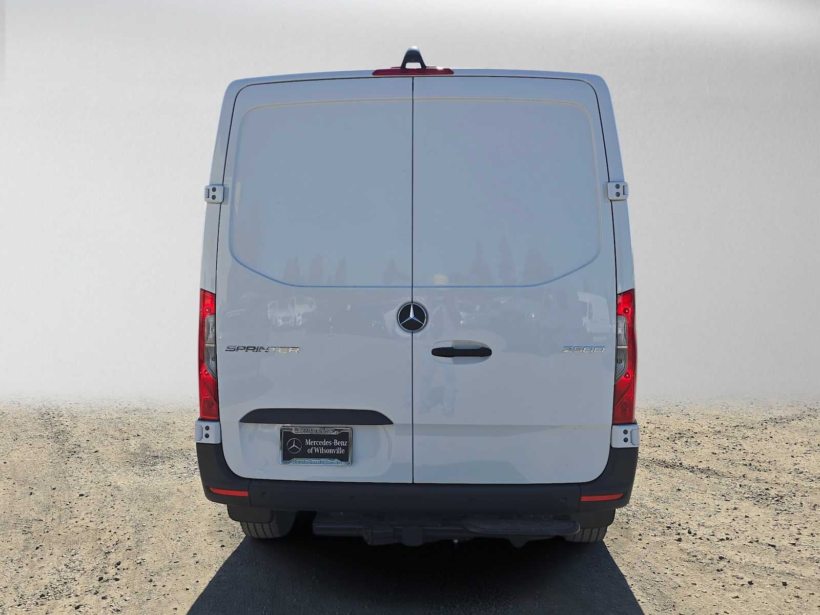 2026 Mercedes-Benz Sprinter 2500 Standard Roof I4 Diesel 144 RWD