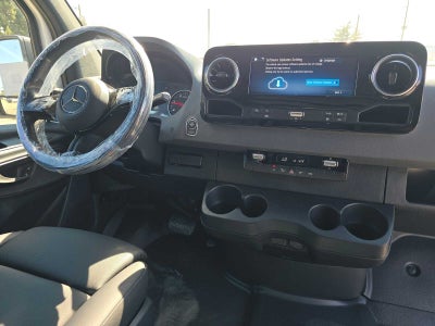 2026 Mercedes-Benz Sprinter 2500 Standard Roof I4 Diesel 144 RWD