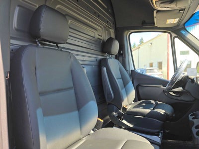 2026 Mercedes-Benz Sprinter 2500 Standard Roof I4 Diesel 144 RWD