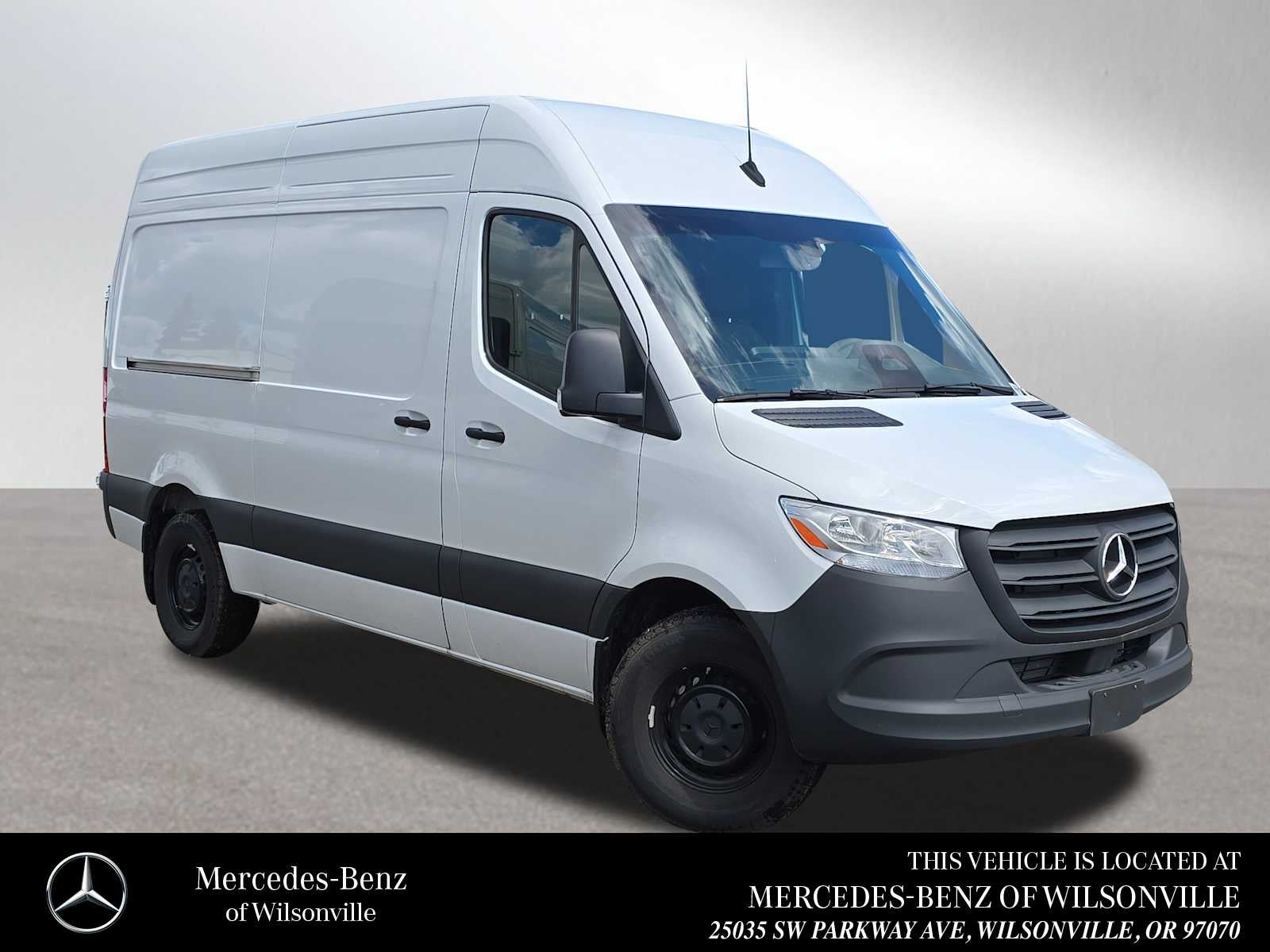 2025 Mercedes-Benz Sprinter Cargo Van 2500 Standard Roof I4 Diesel 144 RWD