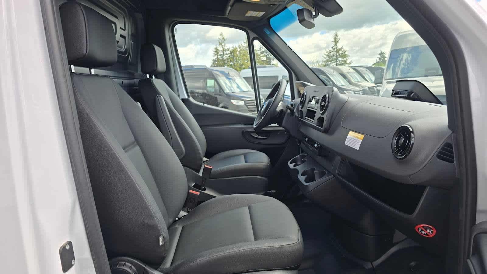 2025 Mercedes-Benz Sprinter Cargo Van 2500 Standard Roof I4 Diesel 144 RWD