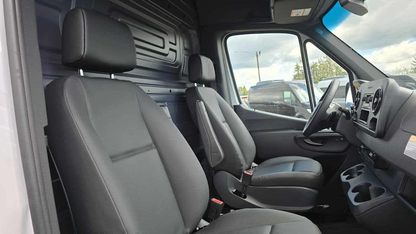 2025 Mercedes-Benz Sprinter Cargo Van 2500 Standard Roof I4 Diesel 144 RWD