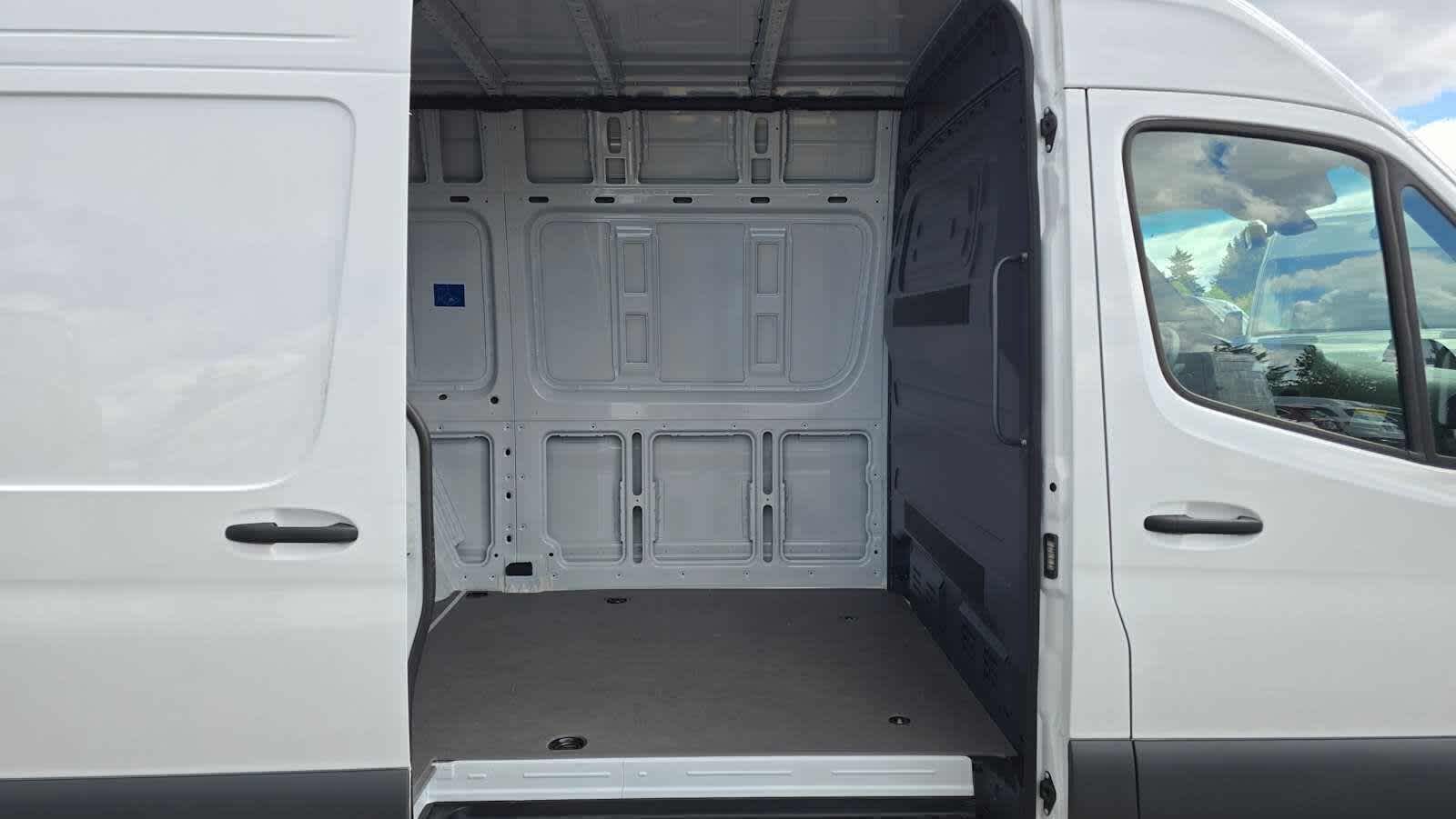 2025 Mercedes-Benz Sprinter Cargo Van 2500 Standard Roof I4 Diesel 144 RWD