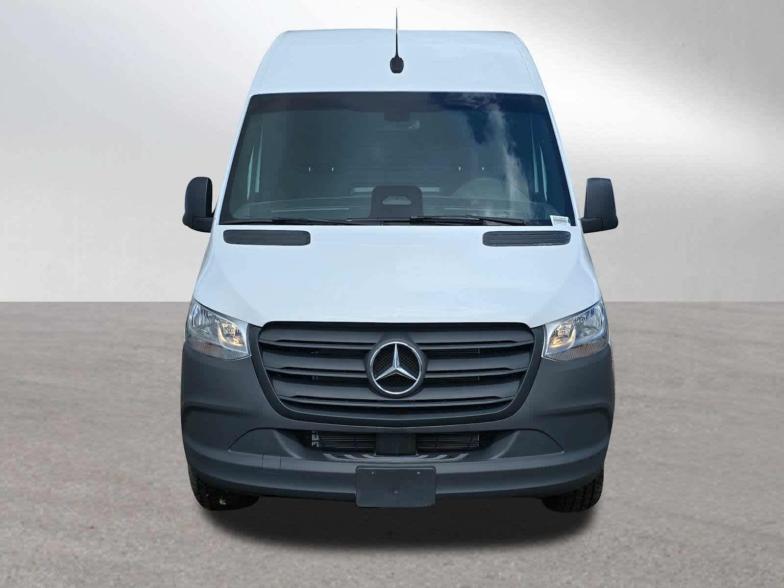 2025 Mercedes-Benz Sprinter Cargo Van 2500 Standard Roof I4 Diesel 144 RWD