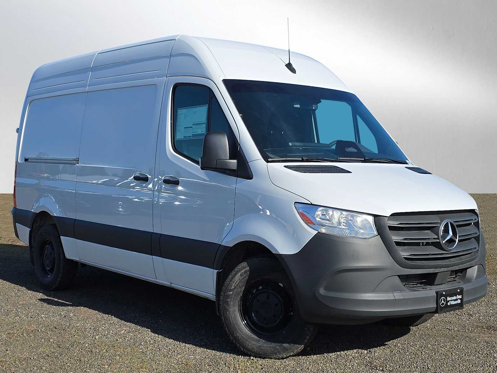 2025 Mercedes-Benz Sprinter Cargo Van 2500 Standard Roof I4 Diesel 144" RWD