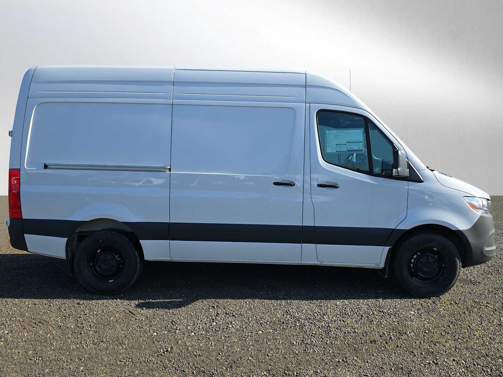 2025 Mercedes-Benz Sprinter Cargo Van 2500 Standard Roof I4 Diesel 144" RWD