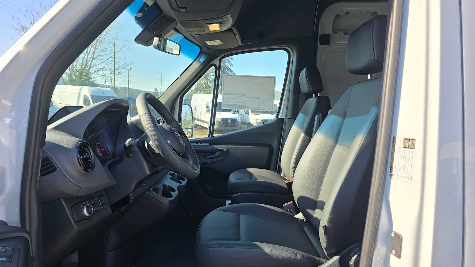 2025 Mercedes-Benz Sprinter Cargo Van 2500 Standard Roof I4 Diesel 144" RWD
