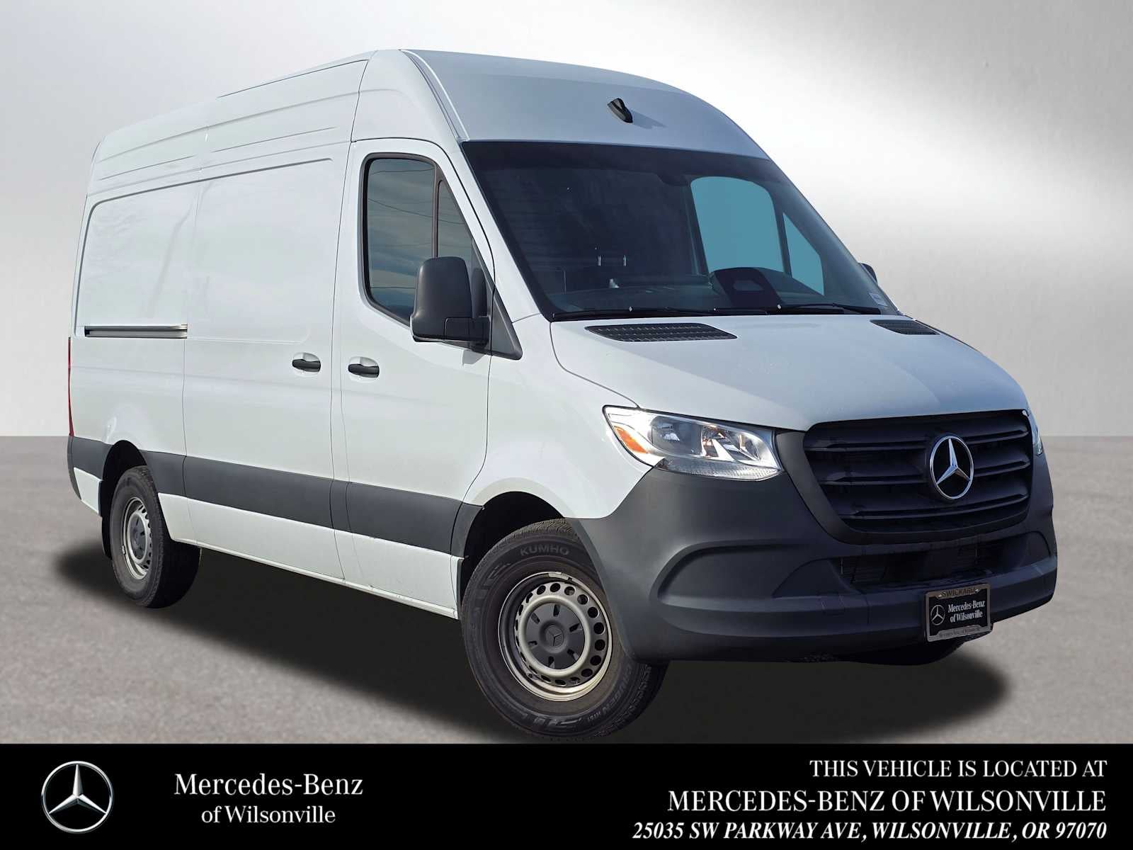 2025 Mercedes-Benz Sprinter Cargo Van 2500 Standard Roof I4 Diesel 144" RWD