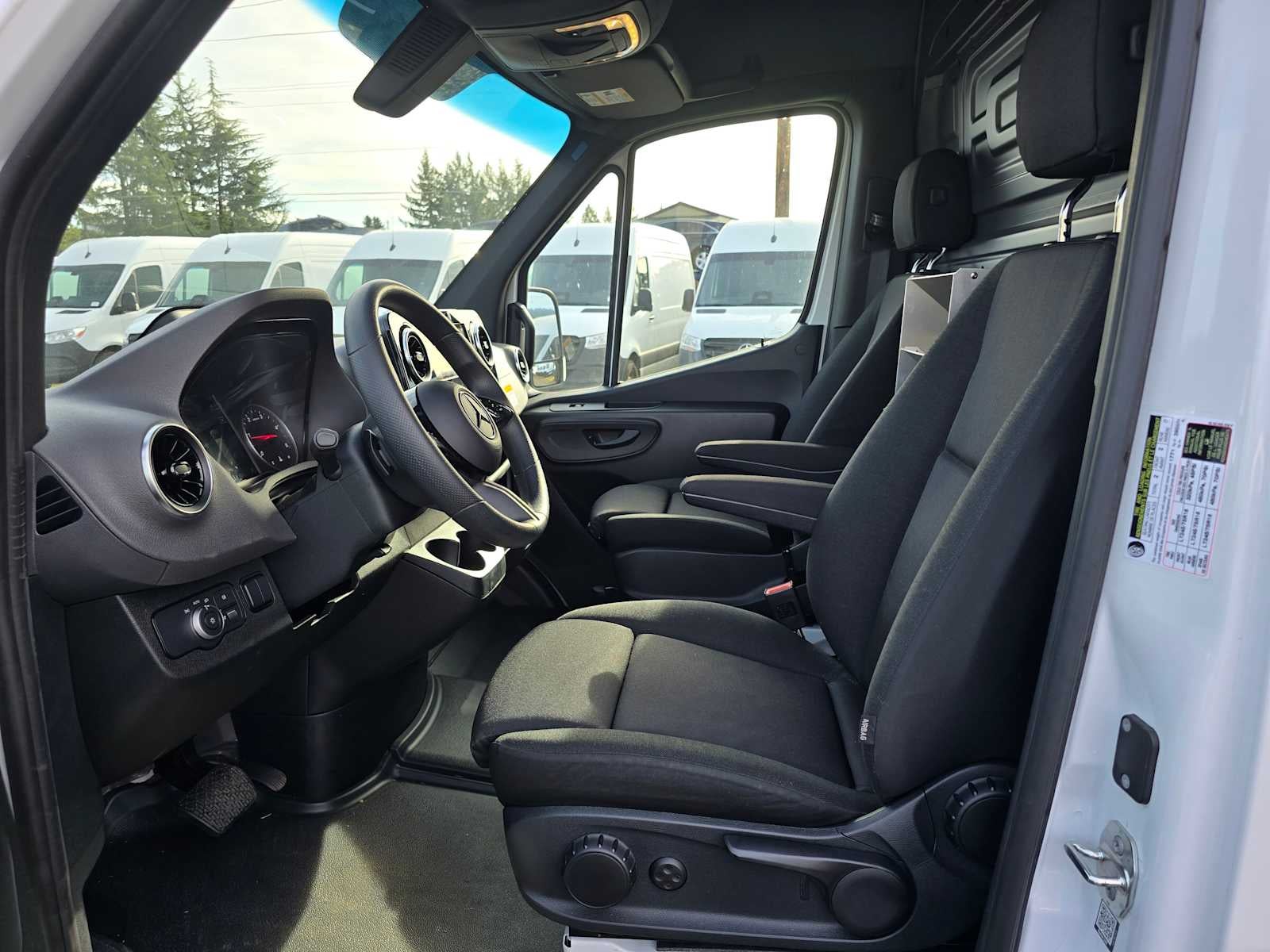 2025 Mercedes-Benz Sprinter Cargo Van 2500 Standard Roof I4 Diesel 144" RWD