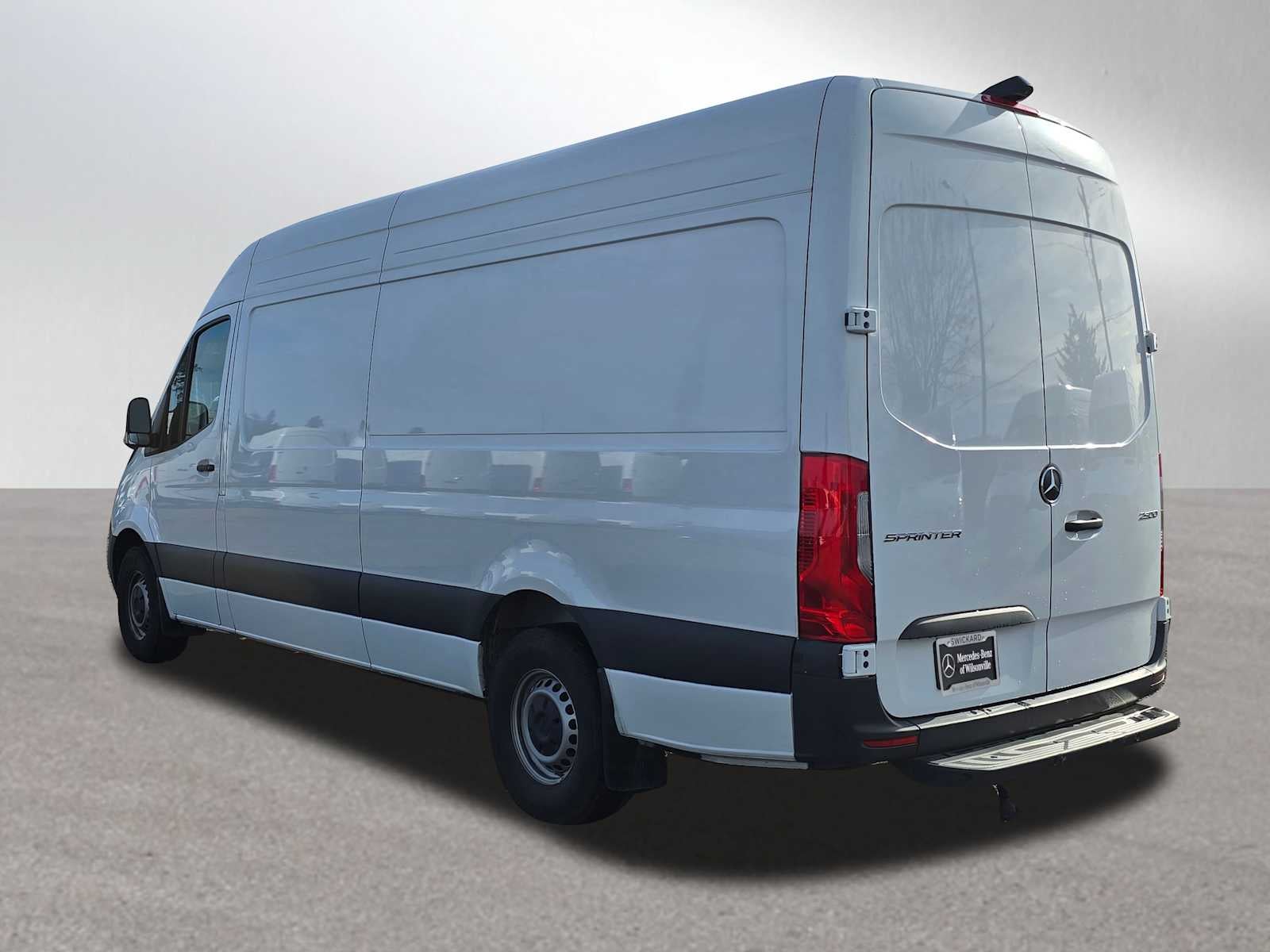 2025 Mercedes-Benz Sprinter Cargo Van 2500 Standard Roof I4 Diesel 144" RWD