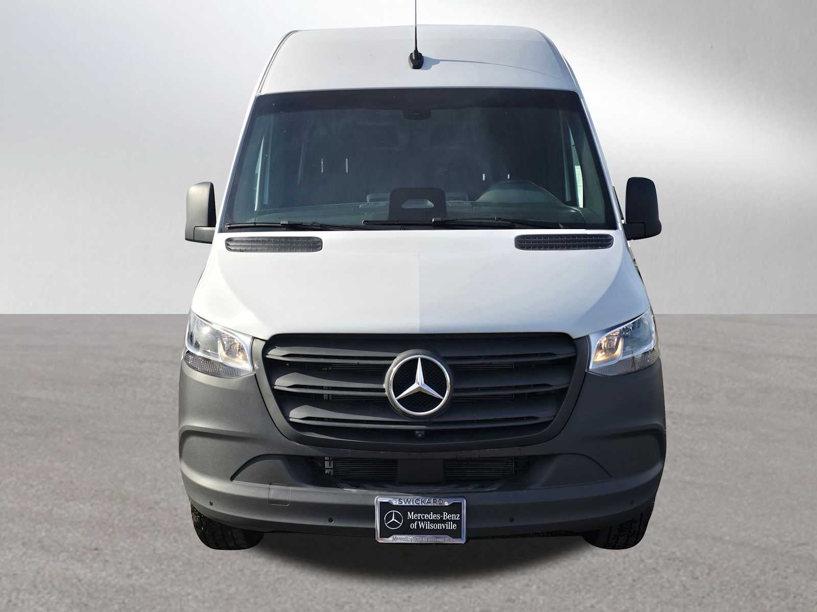 2025 Mercedes-Benz Sprinter Cargo Van 2500 Standard Roof I4 Diesel 144" RWD