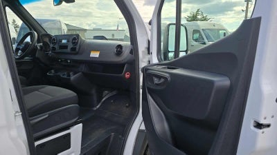 2025 Mercedes-Benz Sprinter Cargo Van 2500 Standard Roof I4 Diesel 144 RWD