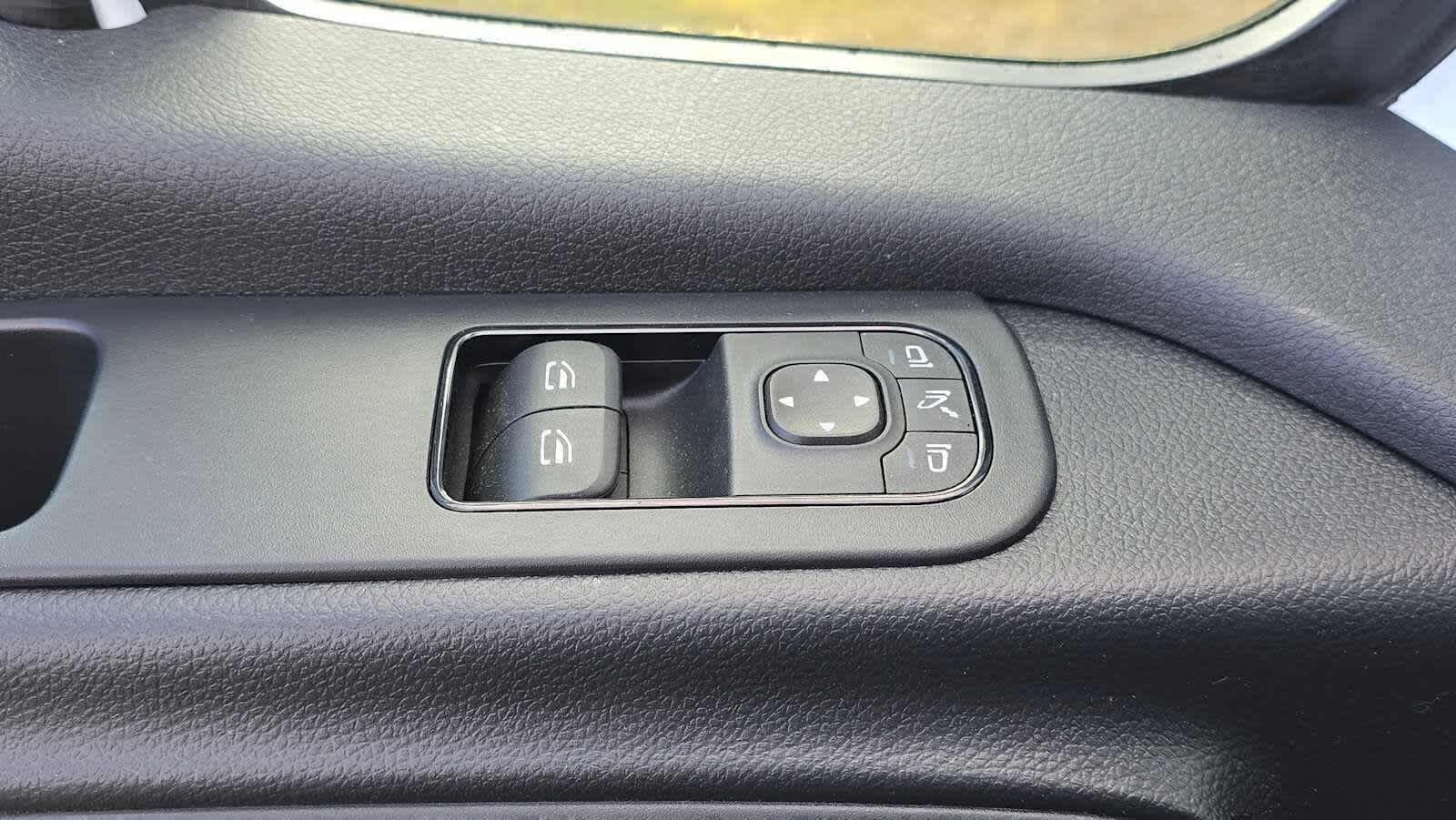 2025 Mercedes-Benz Sprinter Cargo Van 2500 Standard Roof I4 Diesel 144 RWD