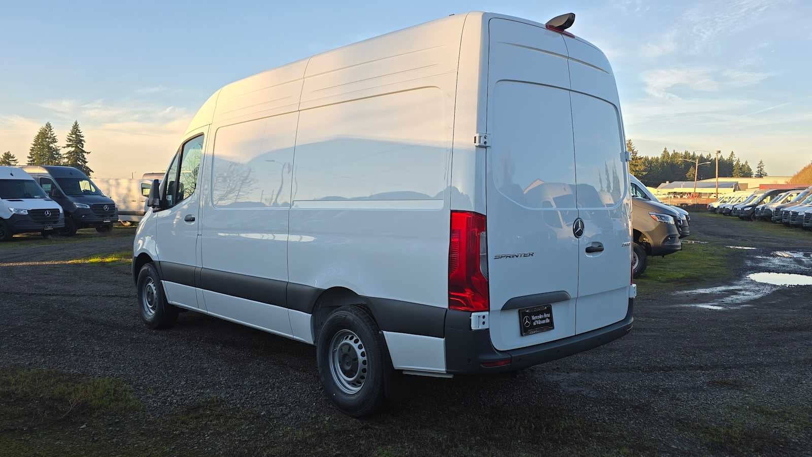 2026 Mercedes-Benz Sprinter 2500 Standard Roof I4 Diesel 144" RWD