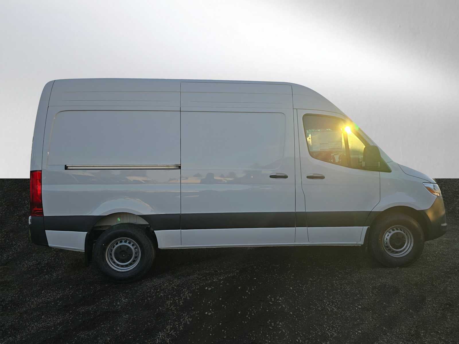 2026 Mercedes-Benz Sprinter 2500 Standard Roof I4 Diesel 144" RWD