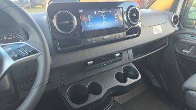 2026 Mercedes-Benz Sprinter 2500 Standard Roof I4 Diesel 144" RWD