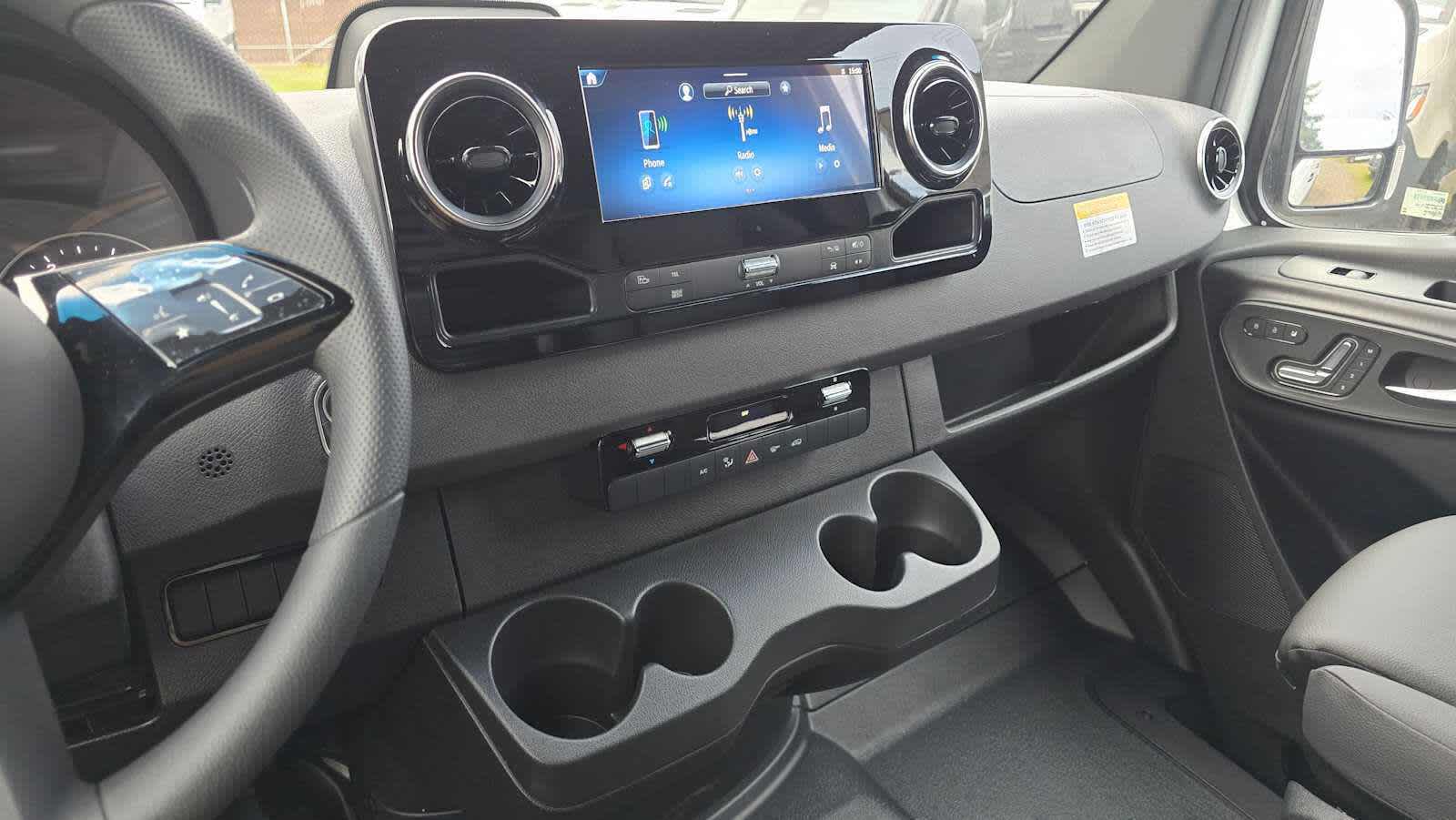 2026 Mercedes-Benz Sprinter 2500 Standard Roof I4 Diesel 144" RWD