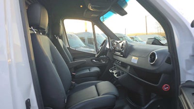 2026 Mercedes-Benz Sprinter 2500 Standard Roof I4 Diesel 144" RWD