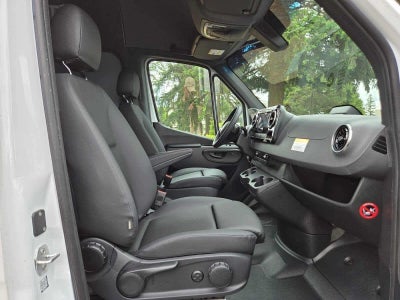 2026 Mercedes-Benz Sprinter 2500 Standard Roof I4 Diesel 144 RWD