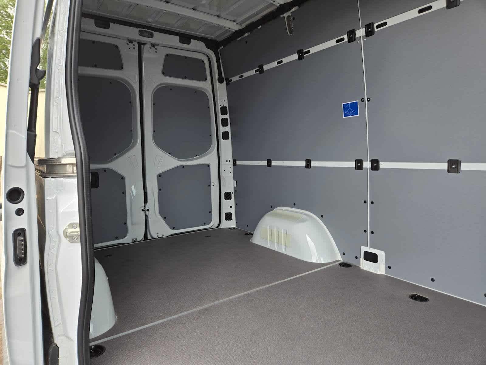 2026 Mercedes-Benz Sprinter 2500 Standard Roof I4 Diesel 144 RWD