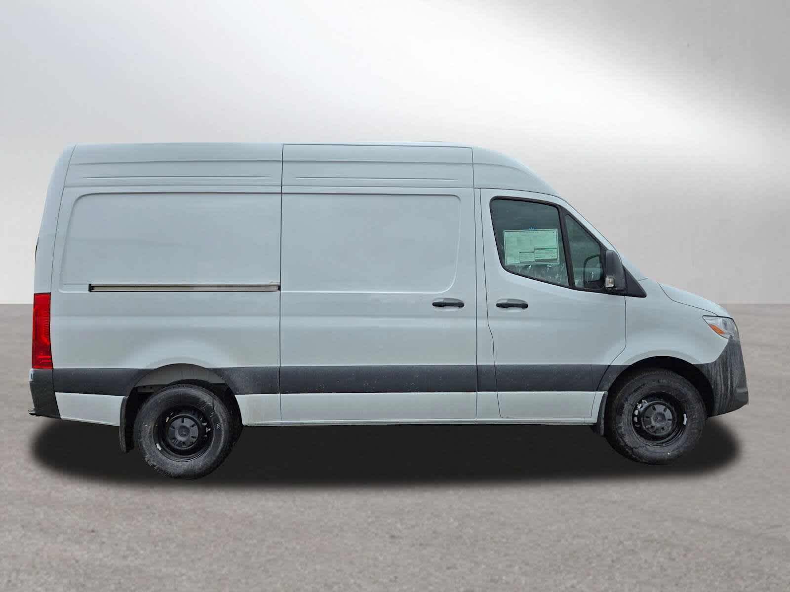 2026 Mercedes-Benz Sprinter 2500 Standard Roof I4 Diesel 144 RWD