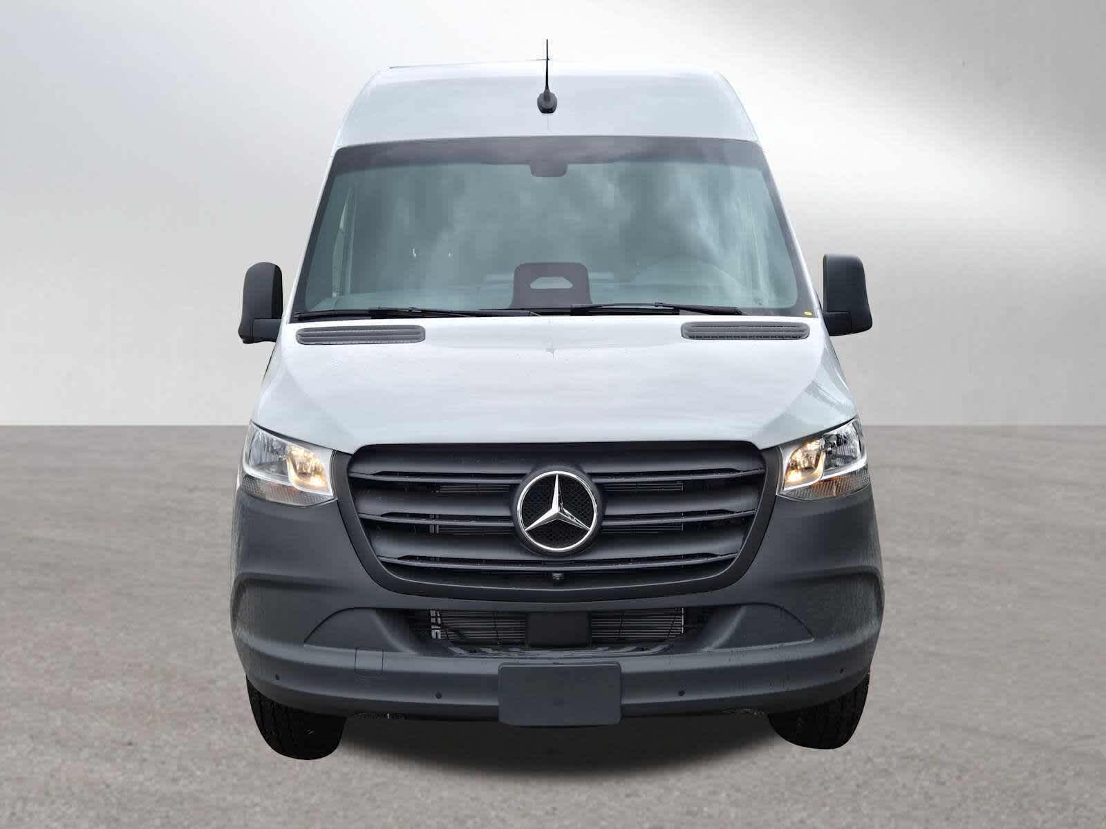 2026 Mercedes-Benz Sprinter 2500 Standard Roof I4 Diesel 144 RWD