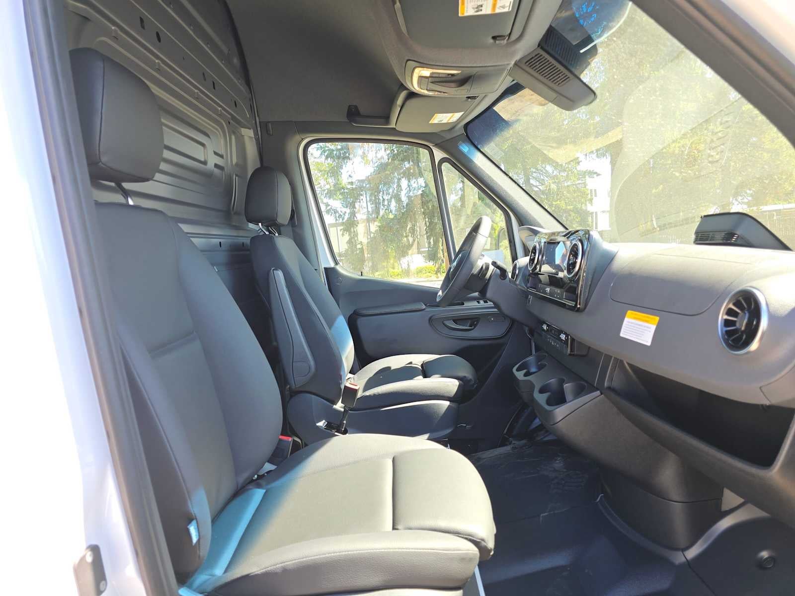 2026 Mercedes-Benz Sprinter Cargo 2500 Standard Roof I4 Diesel 144 RWD