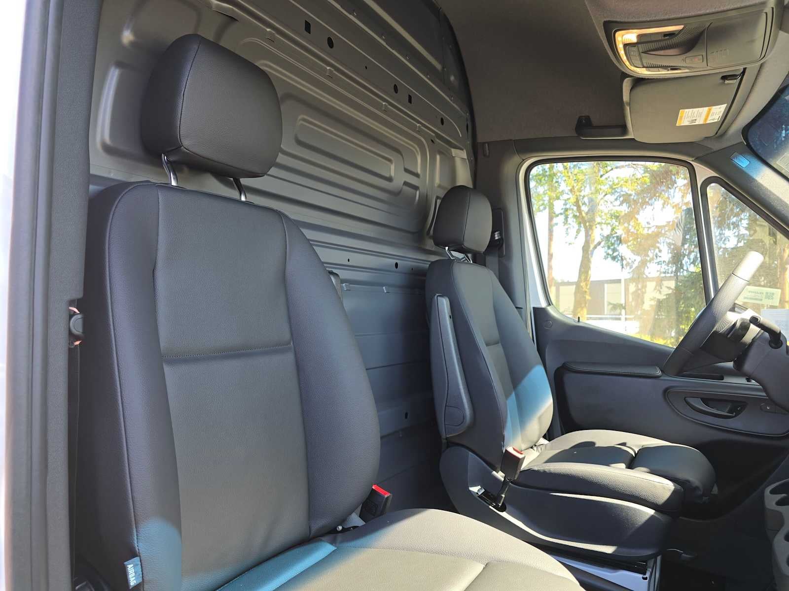 2026 Mercedes-Benz Sprinter Cargo 2500 Standard Roof I4 Diesel 144 RWD
