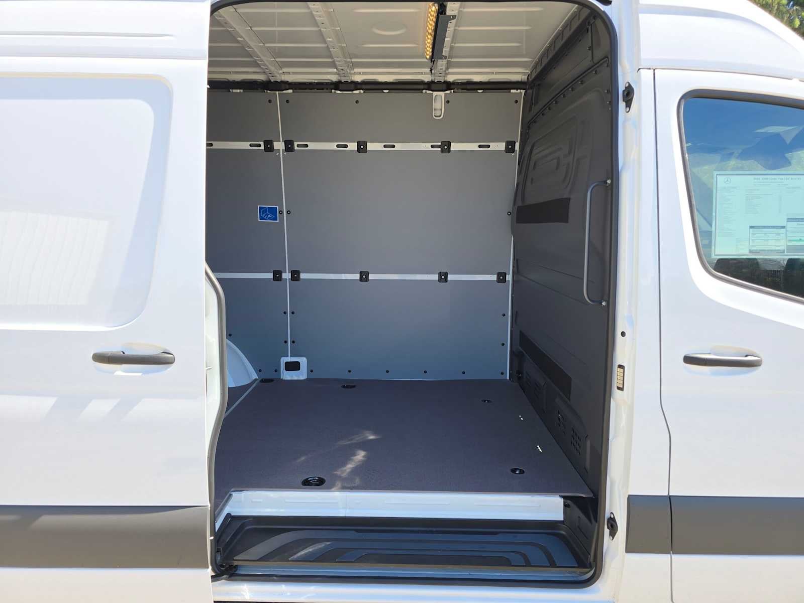 2026 Mercedes-Benz Sprinter Cargo 2500 Standard Roof I4 Diesel 144 RWD