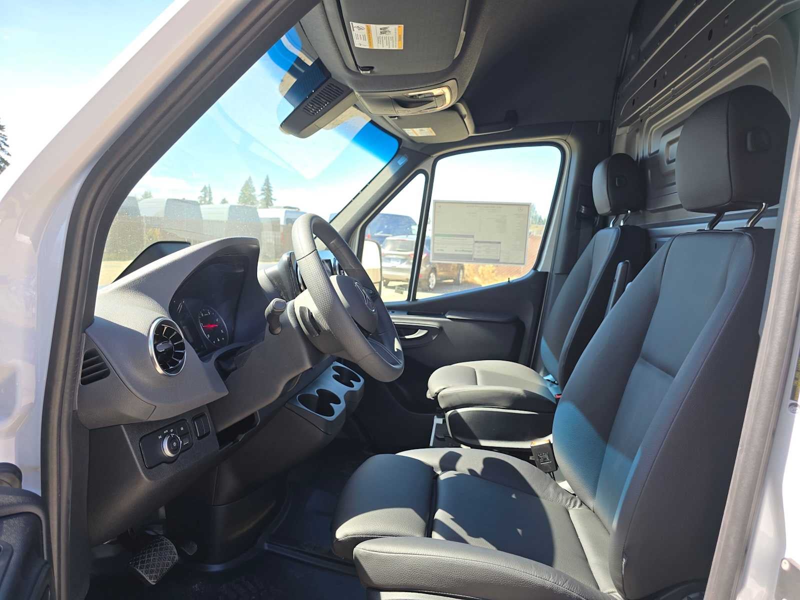 2026 Mercedes-Benz Sprinter Cargo 2500 Standard Roof I4 Diesel 144 RWD