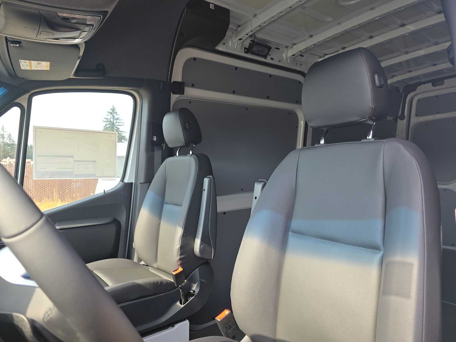 2026 Mercedes-Benz Sprinter 2500 Standard Roof I4 Diesel 144 RWD