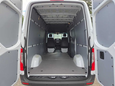 2026 Mercedes-Benz Sprinter Cargo 2500 Standard Roof I4 Diesel 144 RWD