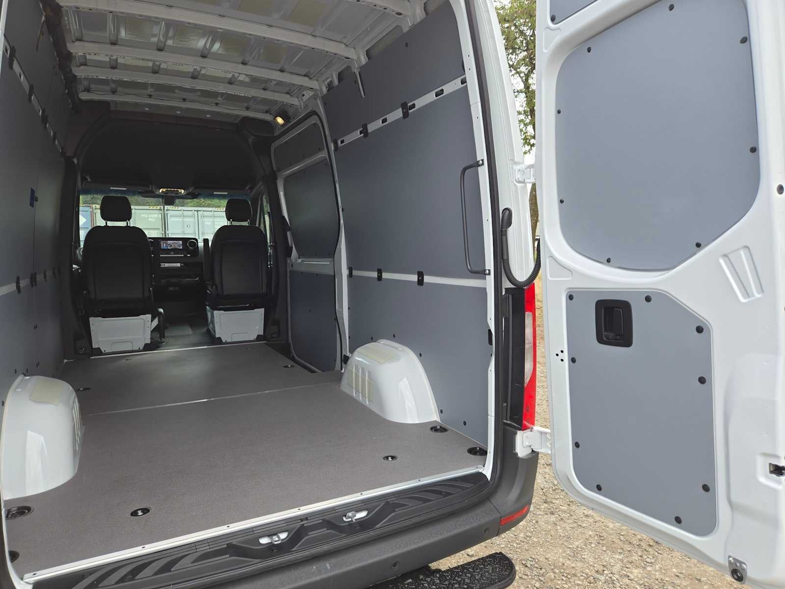 2026 Mercedes-Benz Sprinter Cargo 2500 Standard Roof I4 Diesel 144 RWD