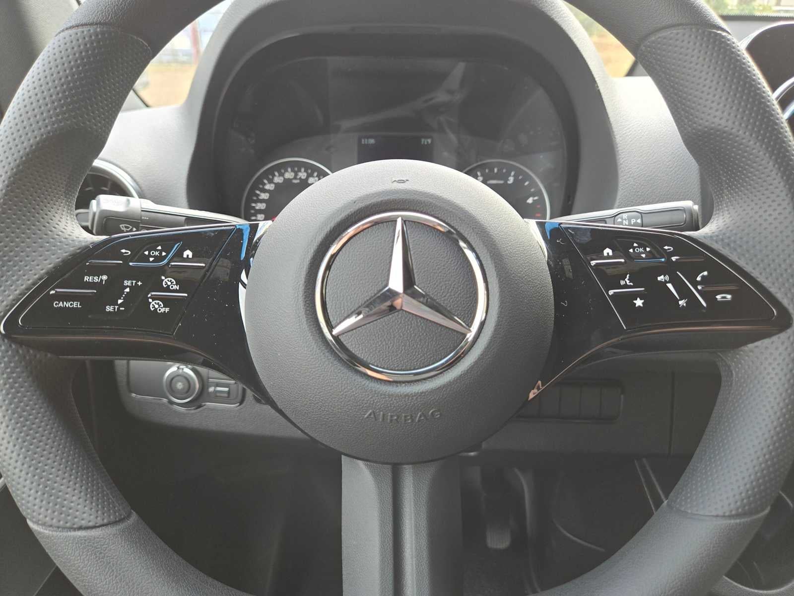2026 Mercedes-Benz Sprinter Cargo 2500 Standard Roof I4 Diesel 144 RWD